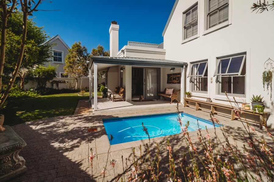 3 Bedroom Property for Sale in Kingswood Golf Estate Western Cape